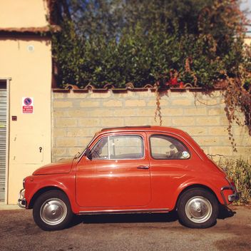 Old red Fiat car - Kostenloses image #331733